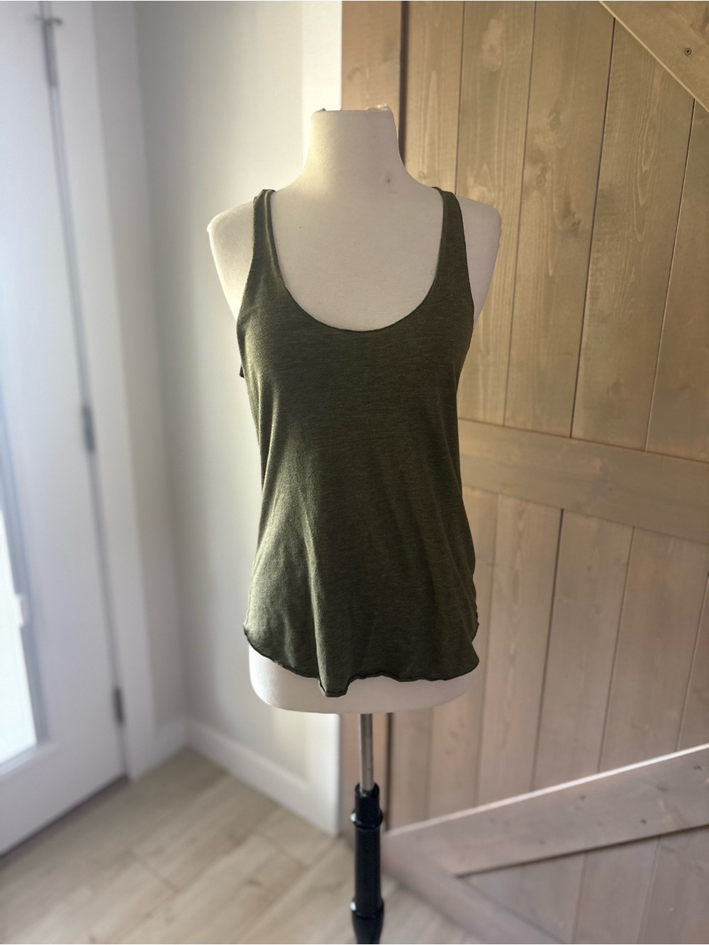 Vintage 2000’s F21 Olive Green Scoop Neck Tank Top S
